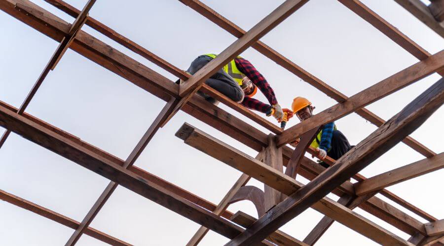 Professional residential roofers in Midway, KY